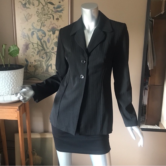 Vintage Y2K Black Pinstripe Blazer Jacket 2 Button Front Size 6 - Picture 2 of 13